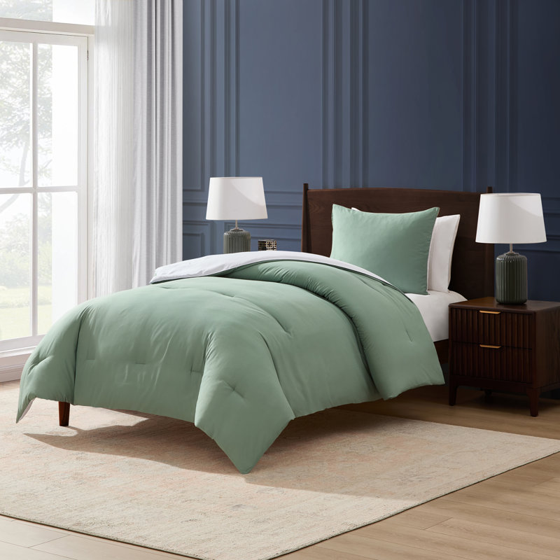 Ultra Soft Modern Reversible 2 Piece Comforter Set, Sage Green/White, Twin Comforter + 1 Standard Sham