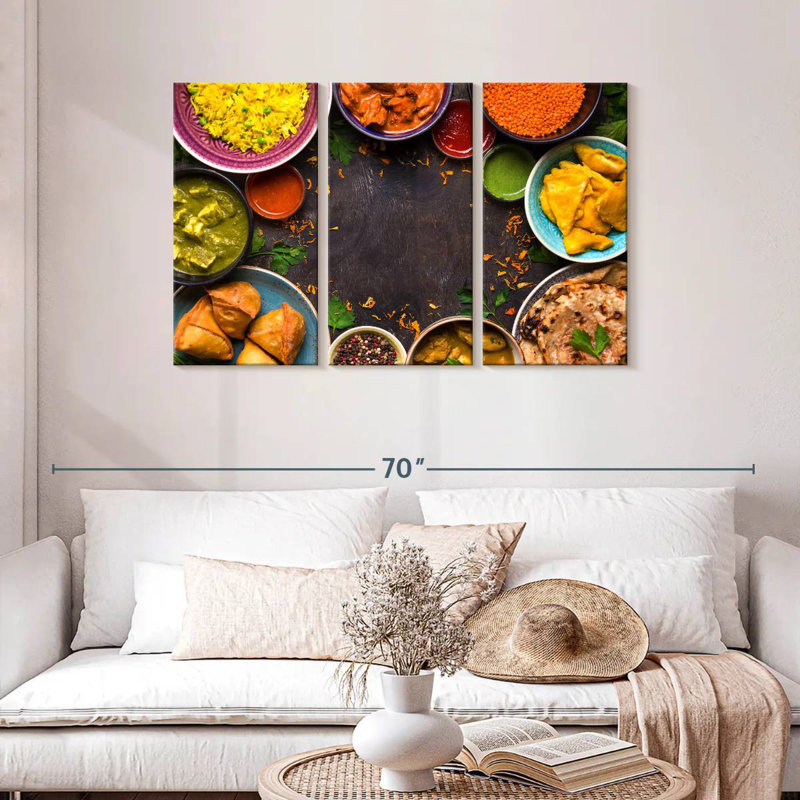 Assortiment de cuisine indienne, H 28 po x l 45 po