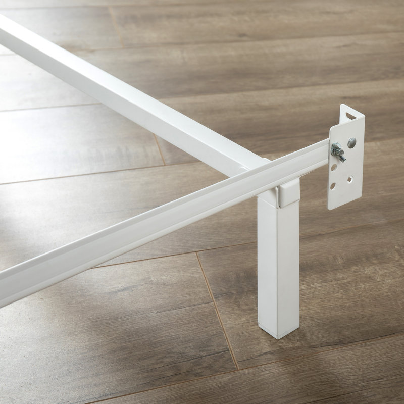 Base de lit en acier 7 po - Sleep by Wayfair ™, Très grand lit, Blanc