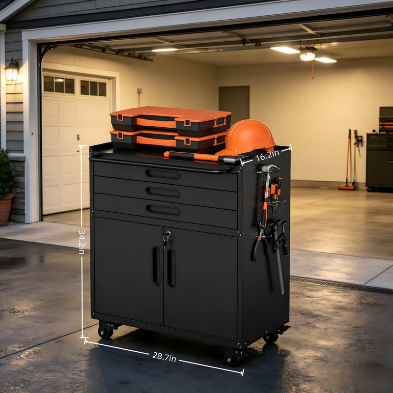 Armoire à outils mobile robuste en métal avec portes verrouillables et trois tiroirs, combinant un garage et un atelier.