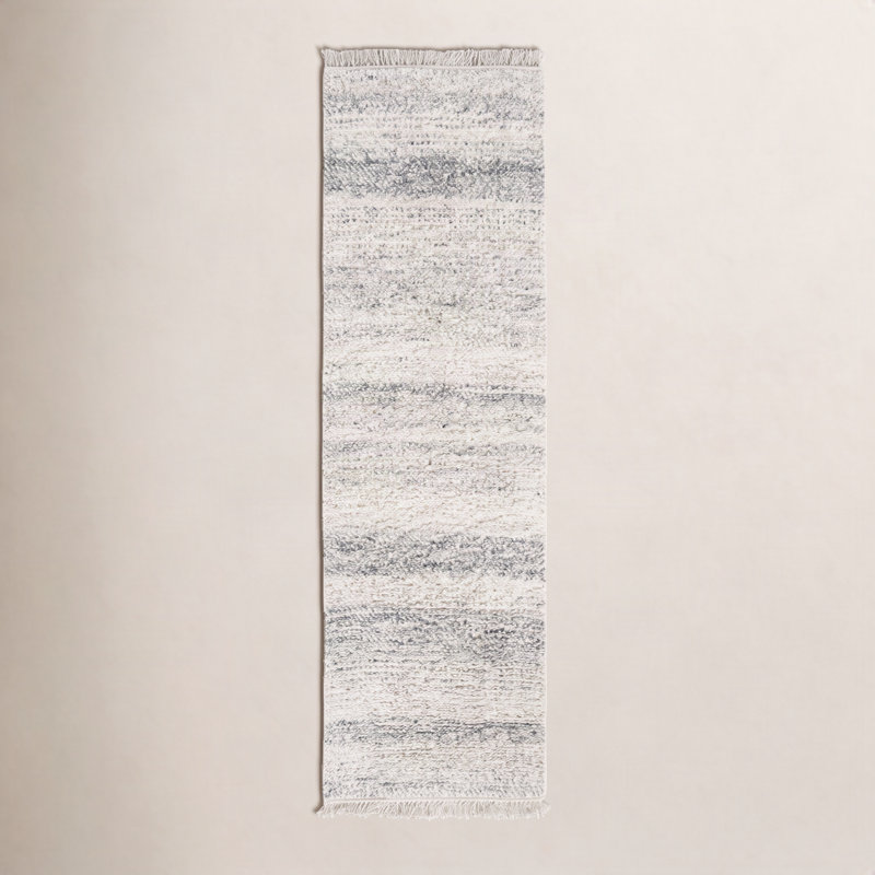 Wyly Handmade Shag Wool Light Gray Rug, Runner 2'3" x 8'