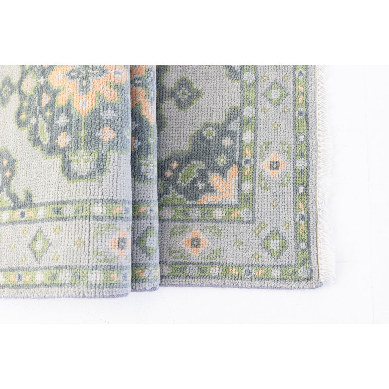 Olivia Hand Knotted Wool Oriental Area Rug, Rectangle 9' x 12'