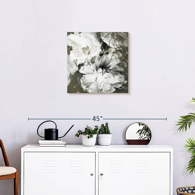Fleurs blanches et grises Avery