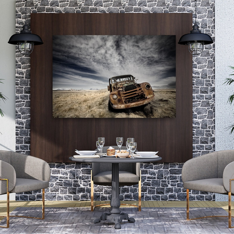 Camion rouillé, ciel spectaculaire, paysage rétro classique et dramatique, affiche murale nature, H 40 po x l 60 po