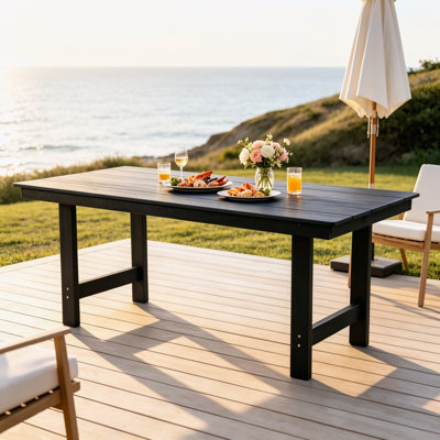 Table de salle à manger extérieure noire en PEHD rectangulaire avec trou pour parasol, table de patio en grain de bois résistante aux intempéries, capacité de 220 lb pour une utilisation commerciale à 4 ou 6 personnes