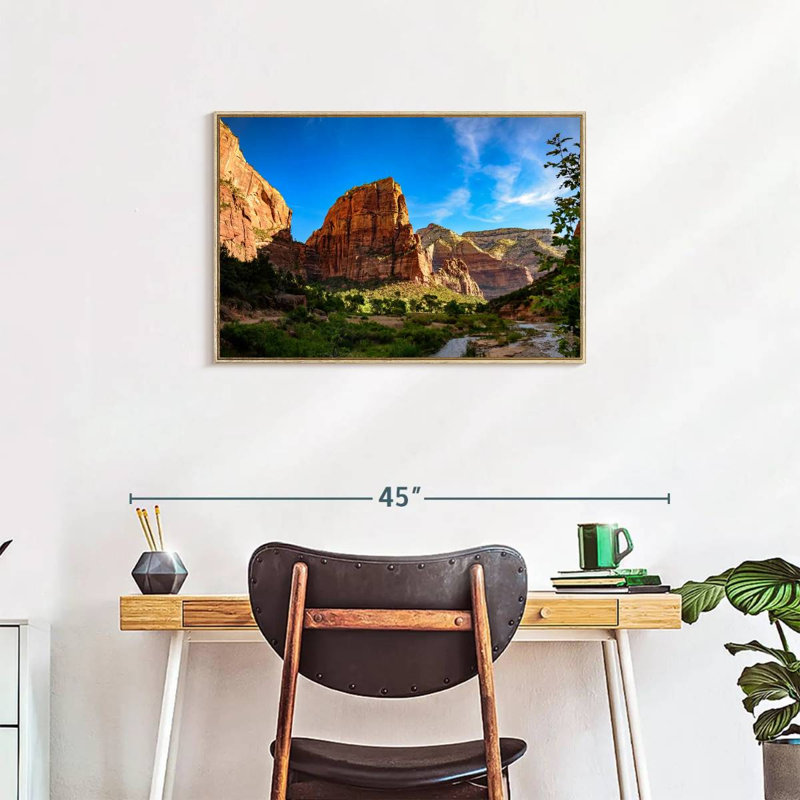 Journée ensoleillée à Angels Landing, H 31 po x l 21 po, Cadre flottant en bois naturel