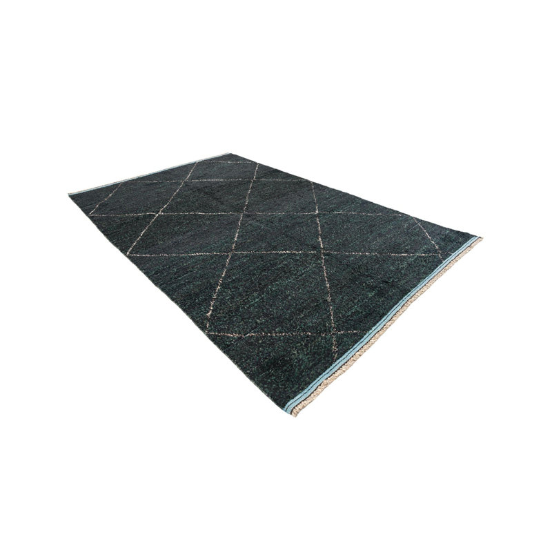 Tapis noir Kalmanovitz