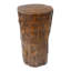 Table d'appoint rustique Ulman MGO en forme de souche d'arbre avec texture d'écorce, design ajouré pour une utilisation intérieure et extérieure
