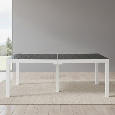 Table de salle à manger en plastique Armbrister