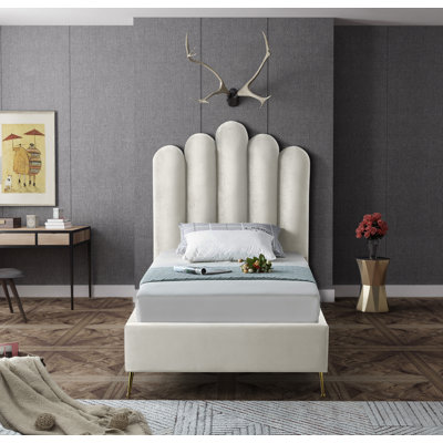 Sonette Upholstered Platform Bed