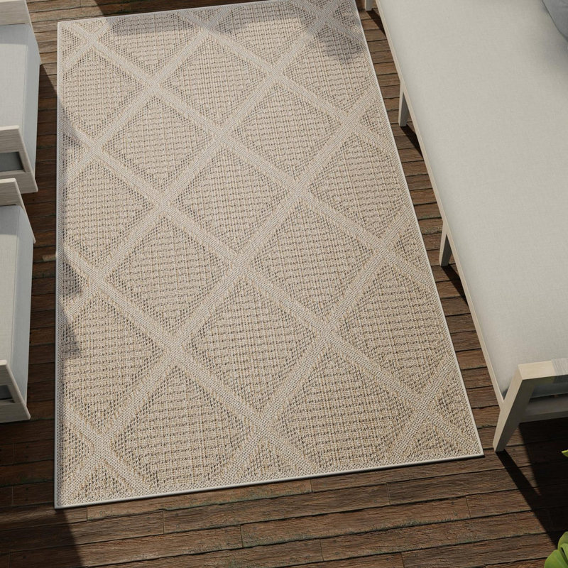 Geometric Machine Made Power Loom Polypropylene Plastic Area Rug in Khaki, Rectangle 4'1" x 6'1"