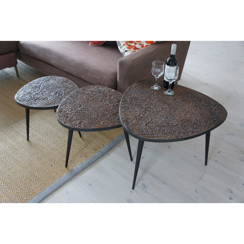 Savanah Nesting Tables