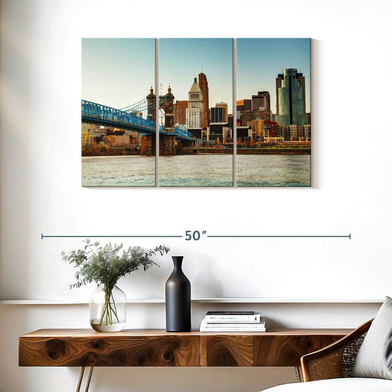 Nicci Cincinnati Ohio, 24" H x 38" W
