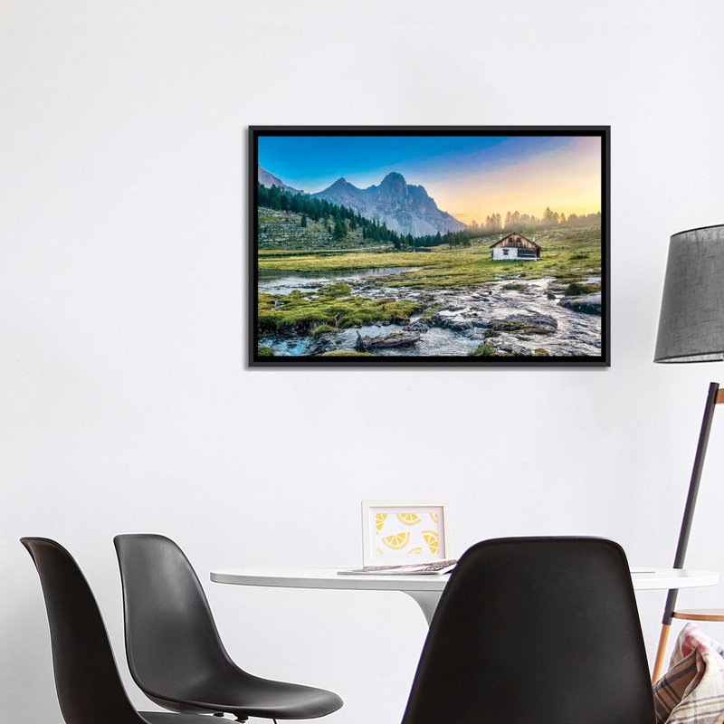 «Cabin Fever Cure Sunrise Edition», reproduction d'art sur toile encadrée, H 26 po x l 40 po, Noir