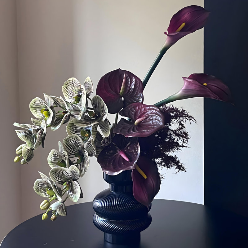 Ornements de fleurs simulées