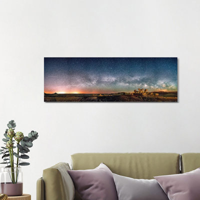 «Bisti Badlands Hoodoos Under New Mexico Starry Night» par Olena Art