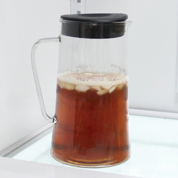 West Bend Ice Tea Maker with Infusion Tube, 2.75 Qt. Capacity, in Black  (IT500) New 