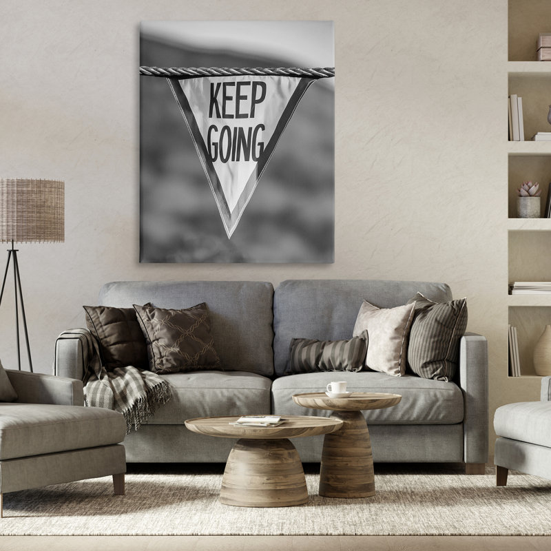 «Keep Going Pennant», art mural sur toile par Daphne Polselli, H 48 po x l 36 po