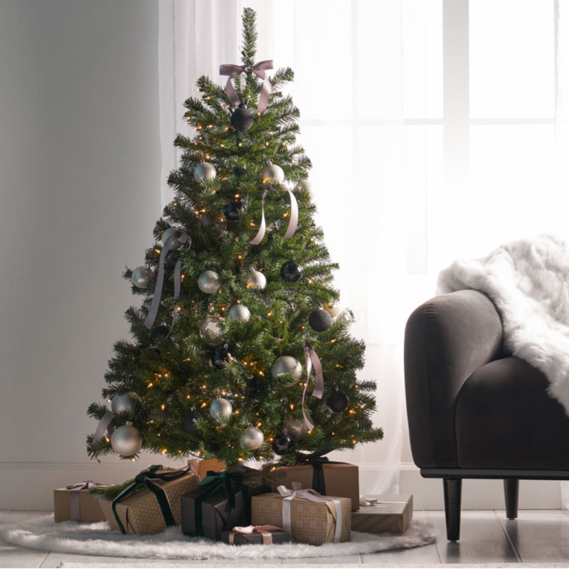 4.5' Hinged Tree With 200 Clear Lights-UL