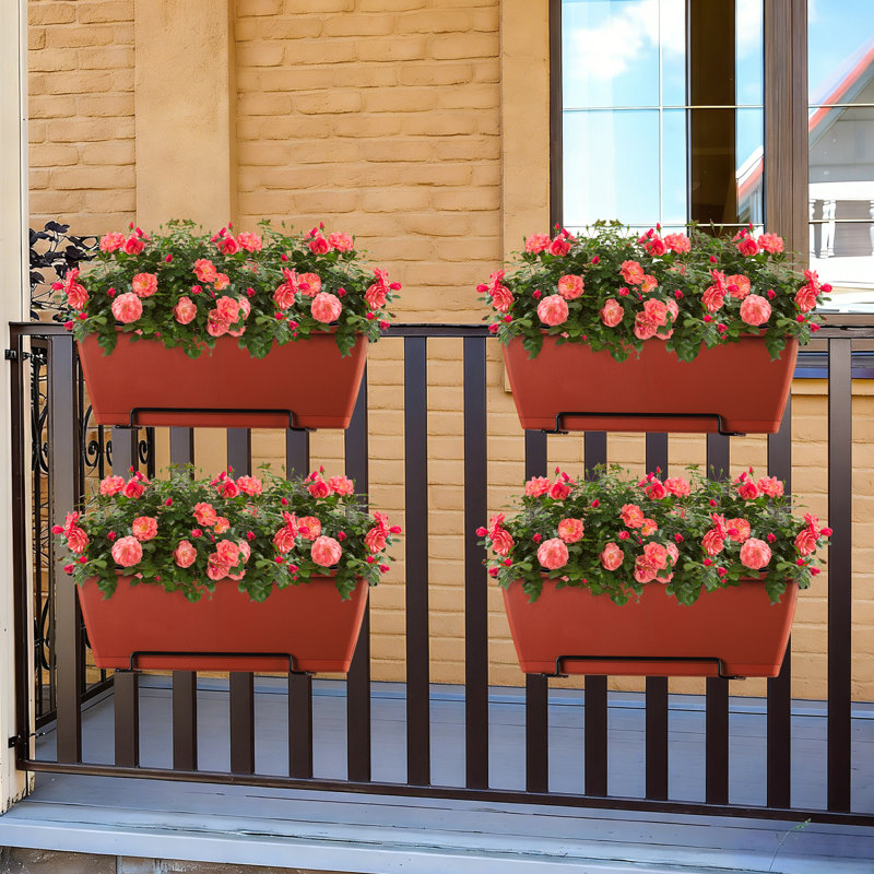 4-Pack Railing Planter Set With Plastic Pots