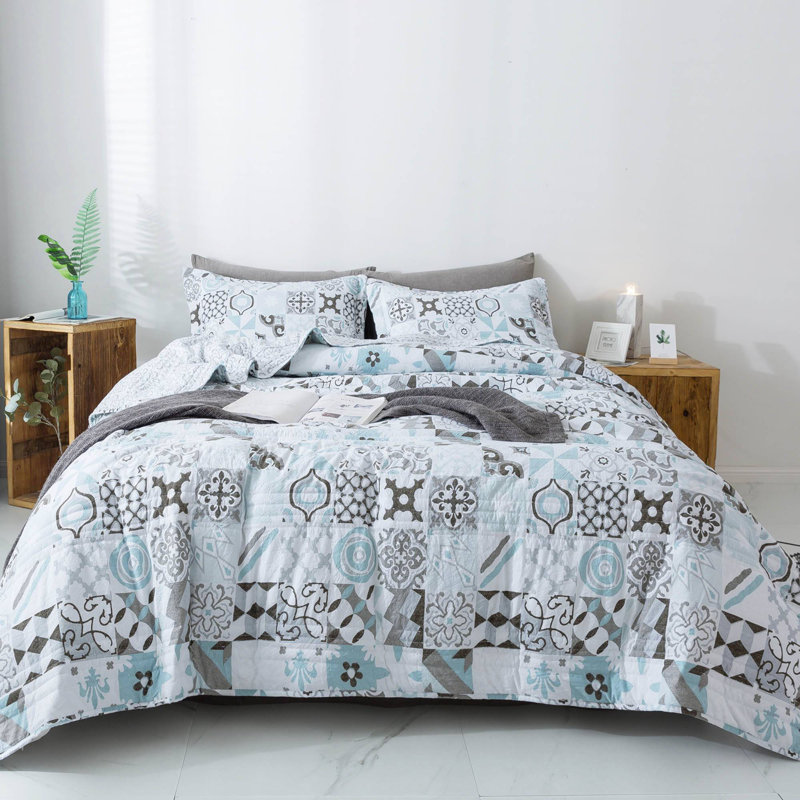 Patchwork Quilt, Twin Quilt + 2 Shams