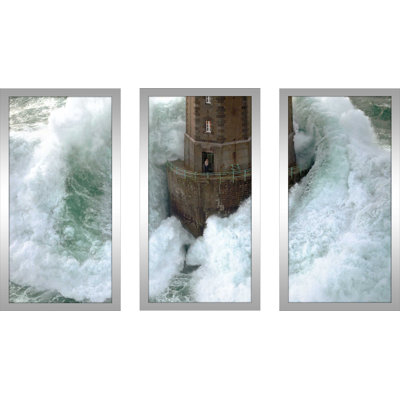 Phares Dans La Tempete, La Jument par Jean Guichard - Photographie de cadre 3 pièces