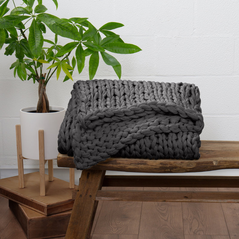Luxurious Gray Chunky Knit 47'' x 59'' Acrylic Throw Blanket
