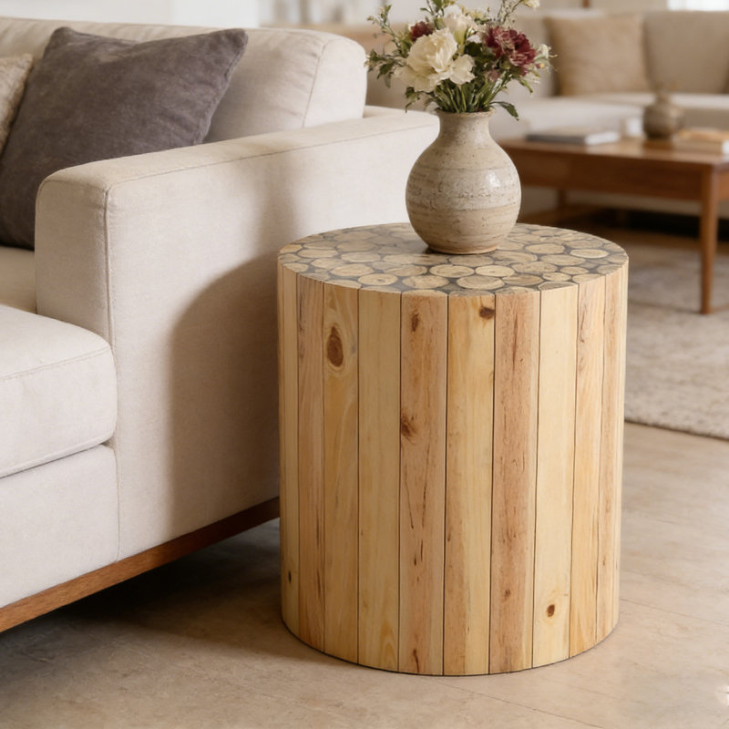 Table de bout avec pieds antidérapants