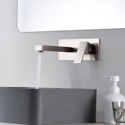 Sumerain Wall Bathroom Vanity faucet with Single Handle, Vanities Faucets Wall Sink Faucet Single Hole