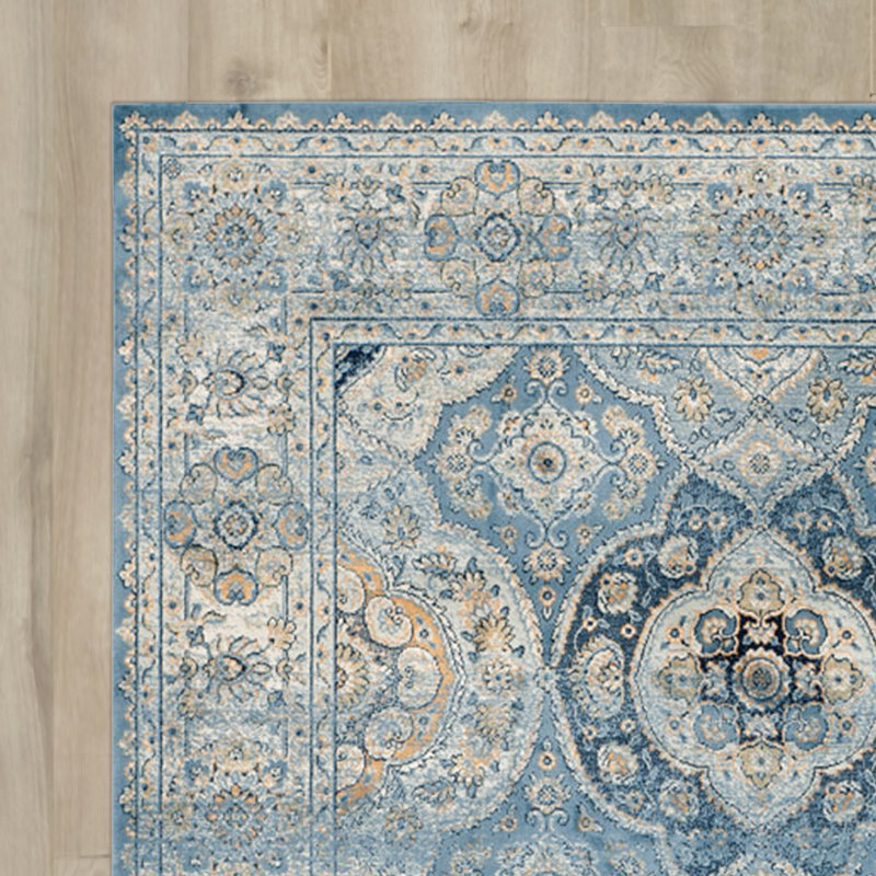 Tapis oriental en viscose Conner, Rectangle 6 pi 7 po x 9 pi 2 po