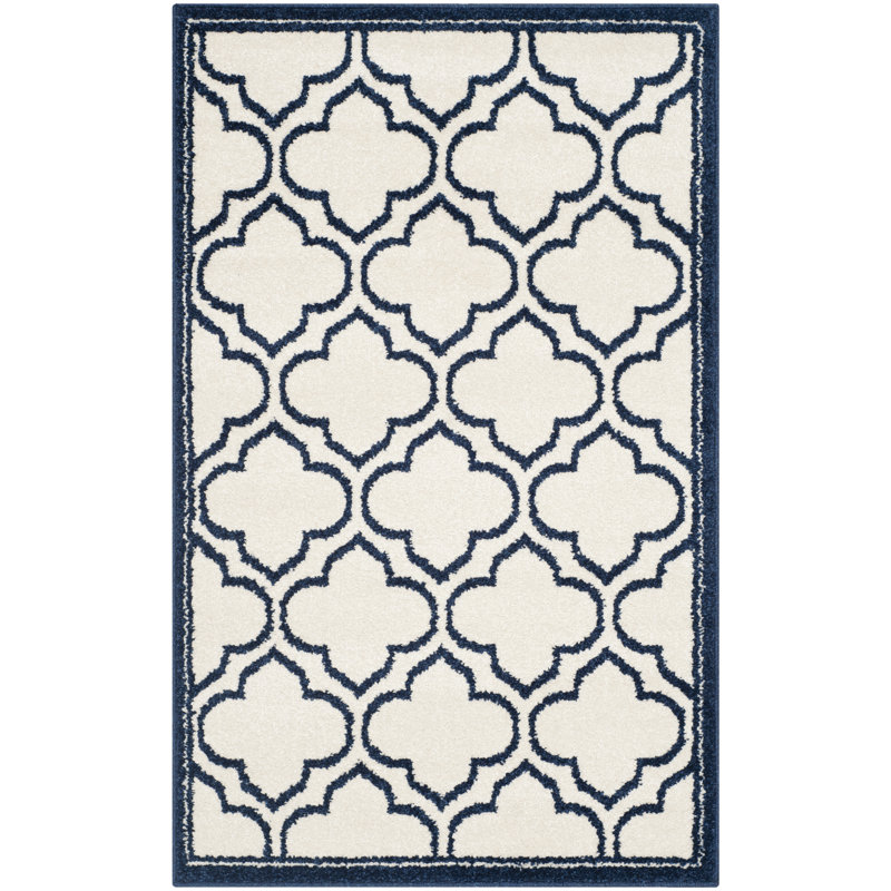 Ammundsen Geometric Area Rug in Ivory/Navy, Rectangle 2'6" x 4'
