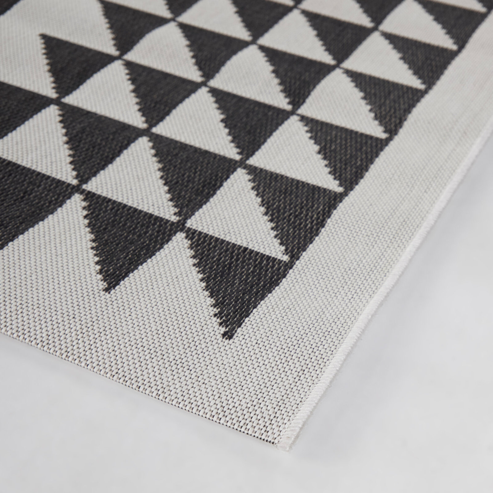 Maltby Black Cream Flatweave Geometric Rug, Rectangle 7'10" x 10'