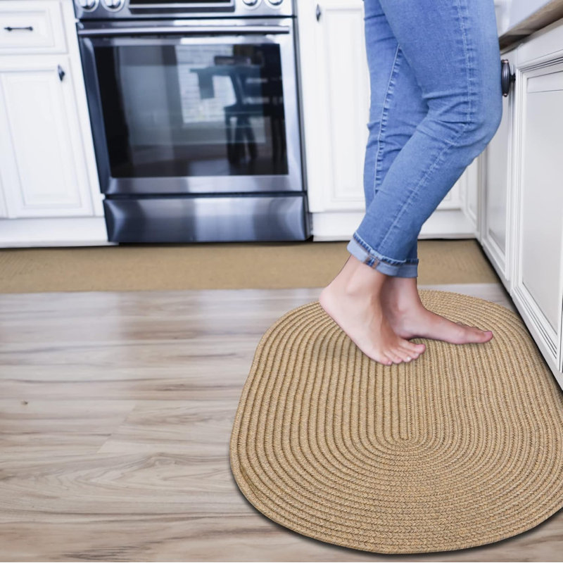  Braided Pet Friendly Rug / Washable Indoor/Outdoor Beige/Tan Rug, Oval 2'3" x 3'9"