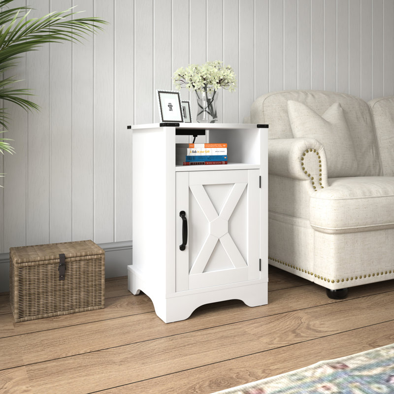 Table de chevet Arnoltice - blanc, prises de courant électriques, table de bout rustique, grande table d'appoint avec espace de rangement dissimulé blanc. Généreux