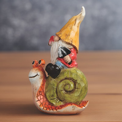 Figurine gnome 7,5 "sur escargot