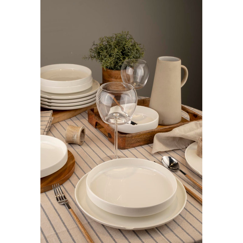 Service de table (18 pièces)