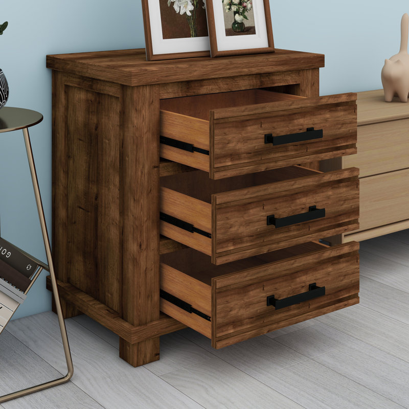 Table d'appoint de charme avec design traditionnel et rangement fonctionnel