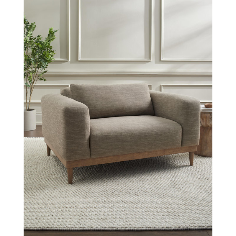 Baelee Traditional Accent Chair