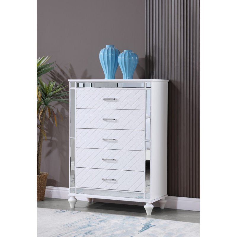 Commode argentée, commode argentée