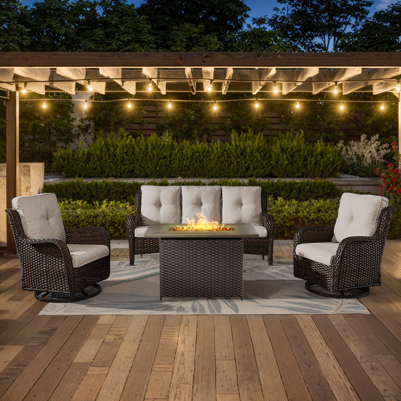 Ensemble de conversation d'extérieur en osier pour patio avec foyer et coussins 4 pièces Deb, Brun, Beige