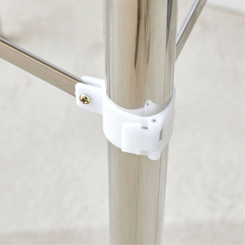 Élégante table carrée en verre extensible - Verre trempé transparent de 36 po, pieds en métal argenté. Pieds en métal télescopiques, plateau de table carré en verre transparent, raccord pour ventouse.