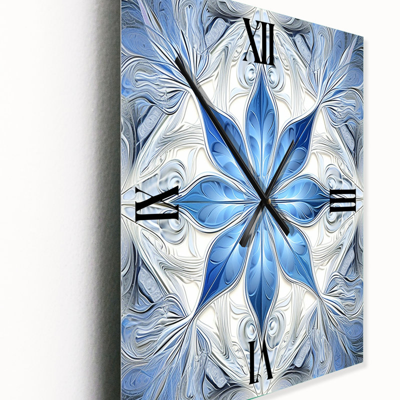 Horloge murale abstraite en métal turquoise et fleurs blanches I, Small