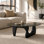 Table basse triangulaire moderne en verre avec base en bois massif noir, plateau en verre trempé gris, coins arrondis, L 32,5 po x l 22,5 po x H 16 po