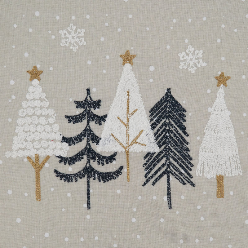 Izumi Christmas Table Runner, 120" x 16"