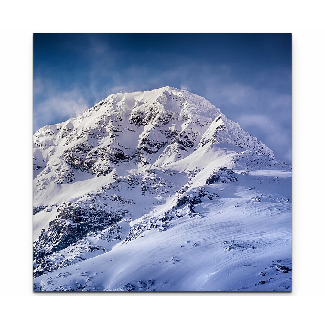 Leinwandbild Schneebedeckte Berggipfel in Norwegen