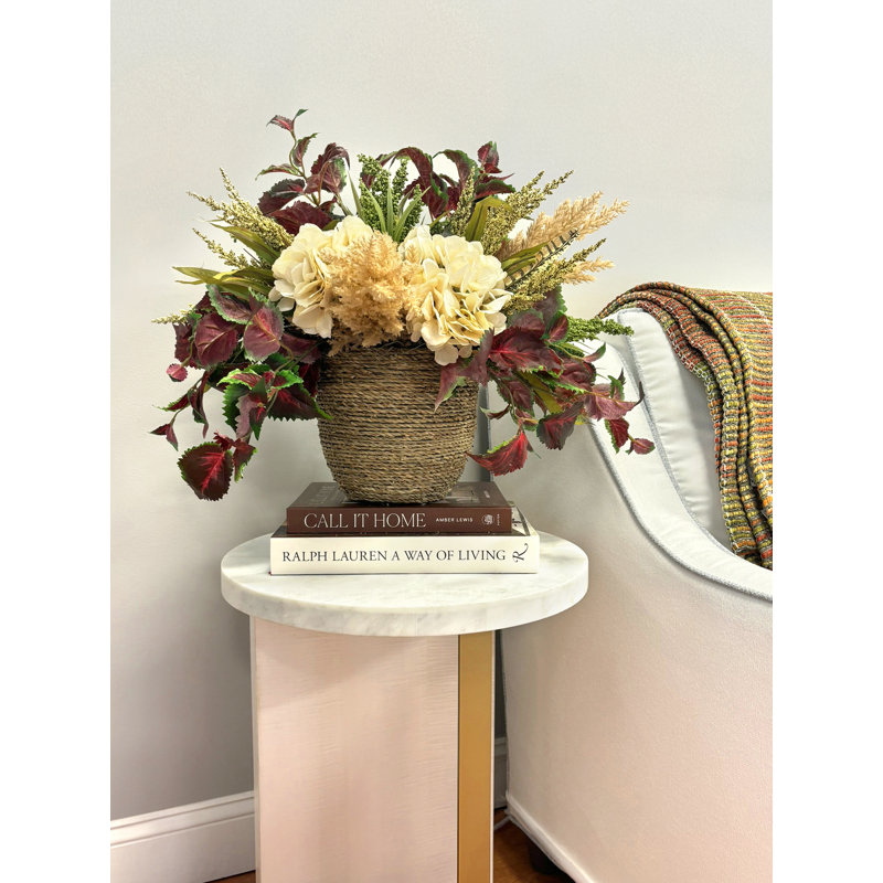 Arrangement d'automne Centralia avec hortensias, lierre et pampas en pot de corde