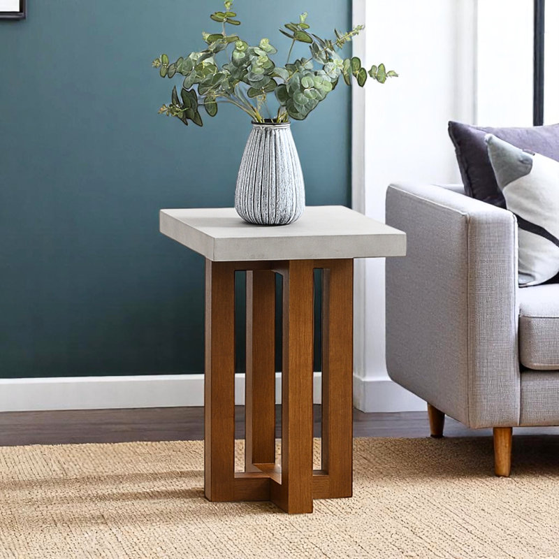 Table de bout élégante avec finition en noyer Sienne