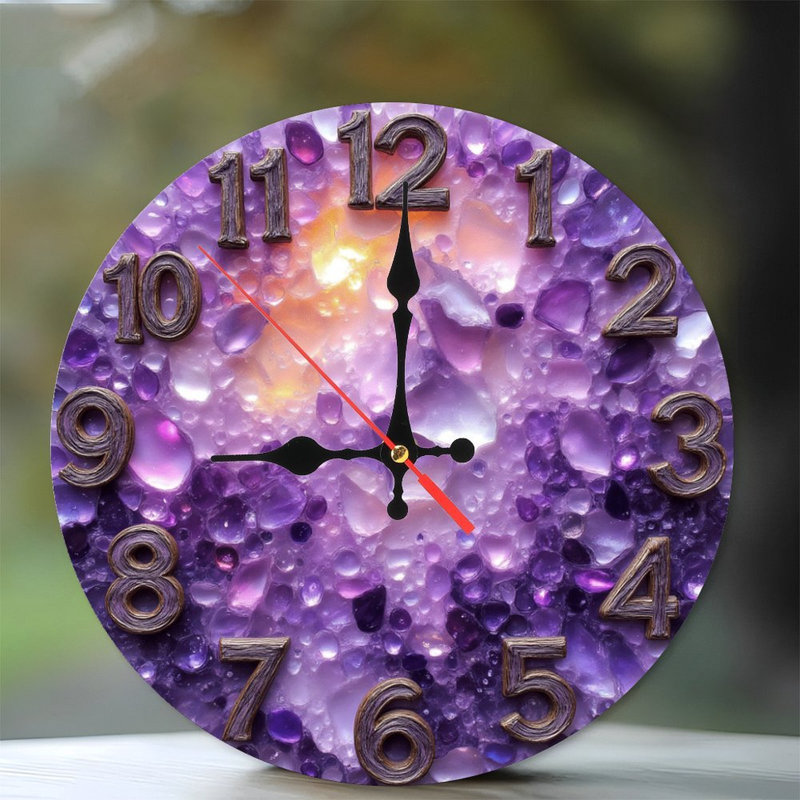 Horloge sur pierres précieuses mauves