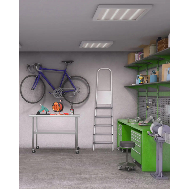 Tables de travail en acier inoxydable, H 34 po x l 48 po