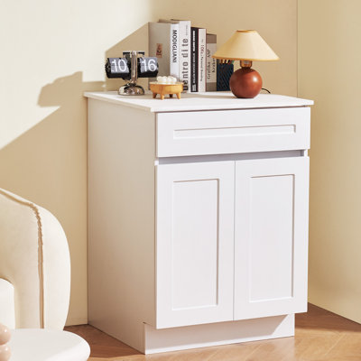 Armoire Shaker